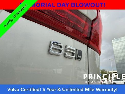 Certified 2024 Volvo XC60 B5 Core AWD/4WD image 16
