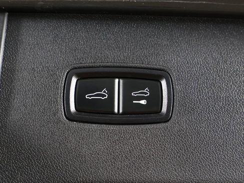 Used 2024 Porsche Cayenne AWD/4WD image 23