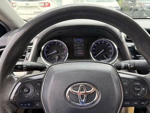 Used 2019 Toyota Camry LE FWD image 17