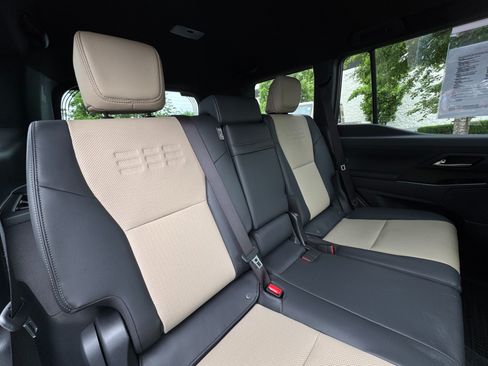 Used 2024 Lexus GX 550 AWD/4WD image 27