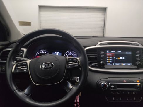 Used 2019 Kia Sorento FWD w/ LX Convenience Package image 22