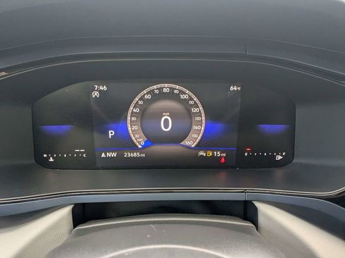 Used 2024 Volkswagen Taos SE image 29