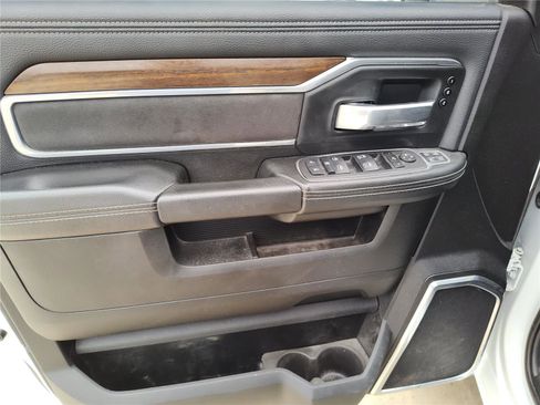 Used 2024 RAM 2500 Laramie AWD/4WD image 14