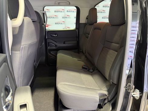 Used 2024 Nissan Frontier SV image 38