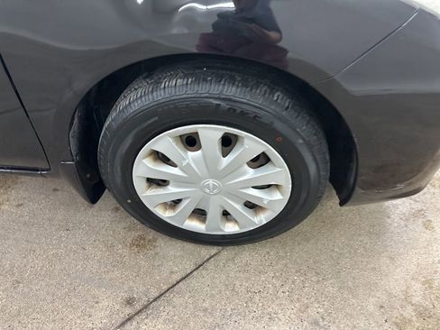 Used 2014 Nissan Versa SV image 14