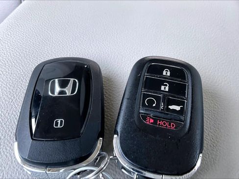 Used 2025 Honda CR-V EX-L image 14
