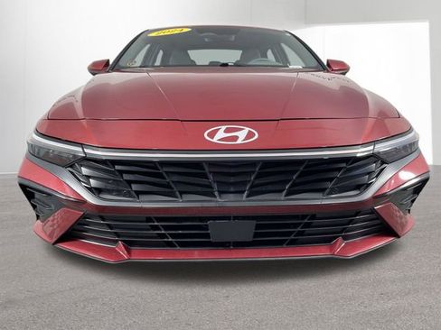 Used 2024 Hyundai Elantra SEL w/ Convenience Package image 45