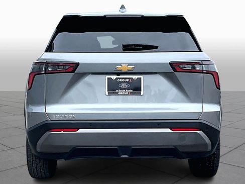 Used 2025 Chevrolet Equinox LT image 4