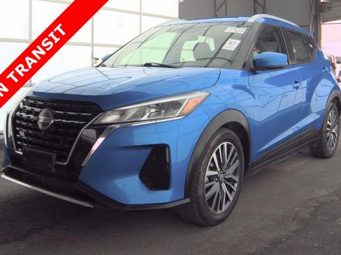 Used 2021 Nissan Kicks SV FWD image 1