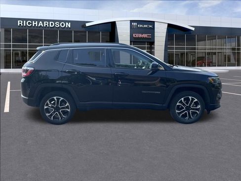 Used 2022 Jeep Compass Limited w/ Sun and Sound Group image 9