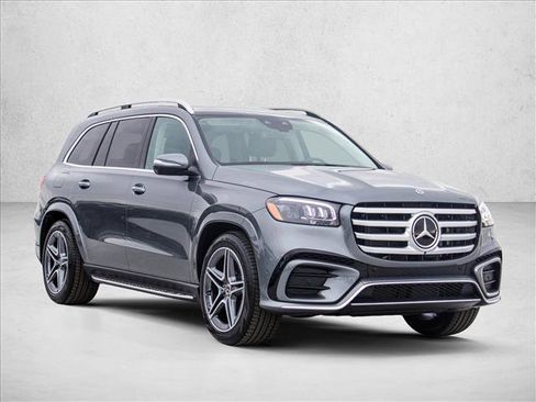 New 2026 Mercedes-Benz GLS 450 4MATIC image 3