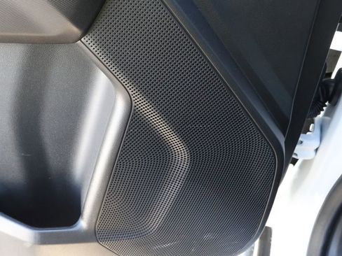 Used 2024 Chevrolet Colorado LT w/ LT Convenience Package image 17