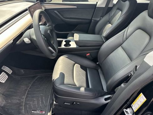 Used 2023 Tesla Model Y Performance AWD/4WD image 19