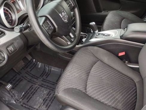 Used 2018 Dodge Journey SE w/ Blacktop Package image 11