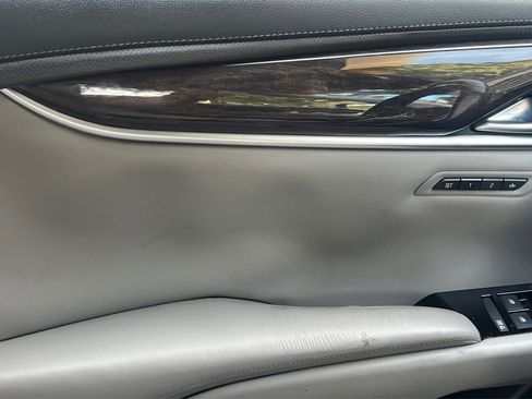 Used 2014 Cadillac XTS Premium FWD image 18