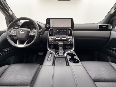 Used 2024 Lexus LX 600 4WD w/ Appearance Package image 17
