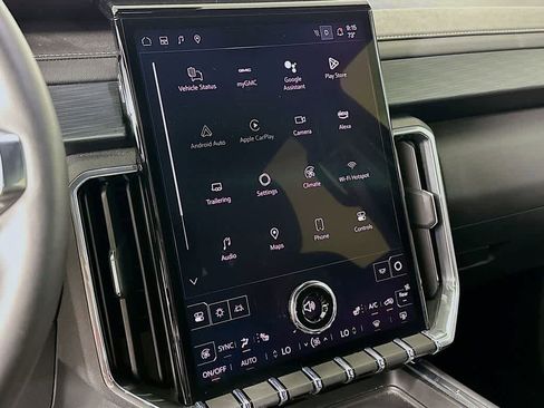 Used 2025 GMC Acadia Elevation image 17