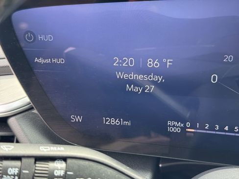 Certified 2025 Buick Enclave Avenir w/ Super Cruise Package AWD/4WD image 17