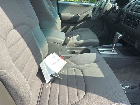 Used 2012 Nissan Frontier S w/ S Preferred Pkg RWD image 21