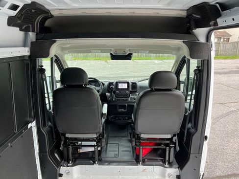 Used 2026 RAM ProMaster 2500 w/ Convenience Group FWD image 32
