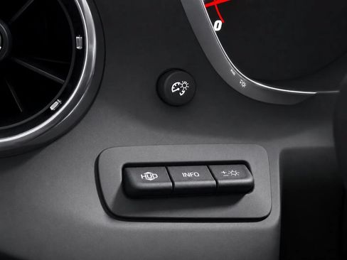 Used 2018 Chevrolet Camaro ZL1 RWD image 26