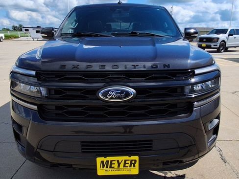 Used 2024 Ford Expedition Max Limited AWD/4WD image 3