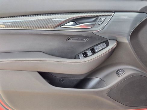 Used 2025 Cadillac CT5 V RWD image 25