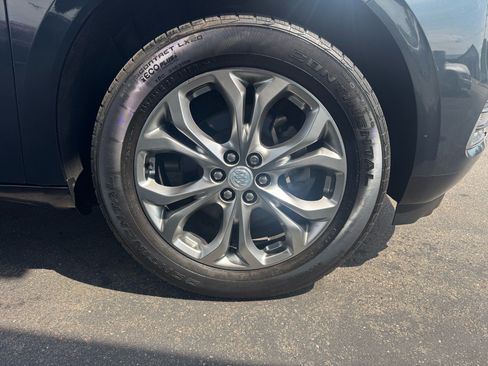 Used 2019 Buick Enclave Avenir w/ Avenir Technology Package AWD/4WD image 10