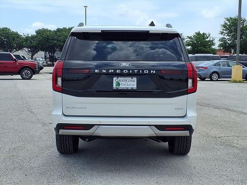 New 2026 Ford Expedition Max Platinum w/ Platinum Ultimate Package AWD/4WD image 5