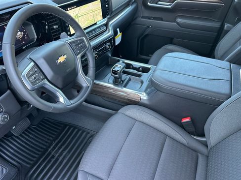 New 2026 Chevrolet Silverado 1500 LT w/ Convenience Package II AWD/4WD image 10