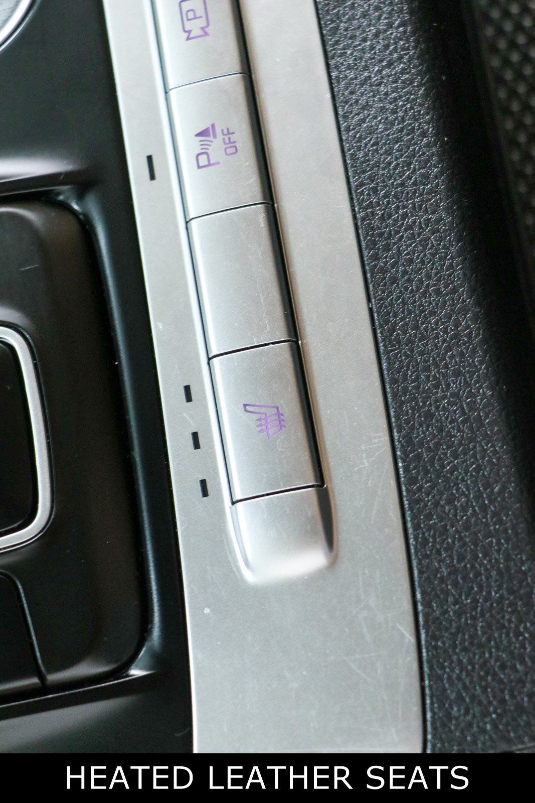 Used 2024 Kia Carnival LX FWD image 21