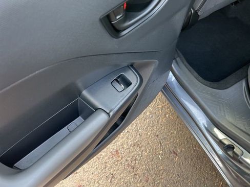 Used 2025 Subaru Impreza 2.0i image 40