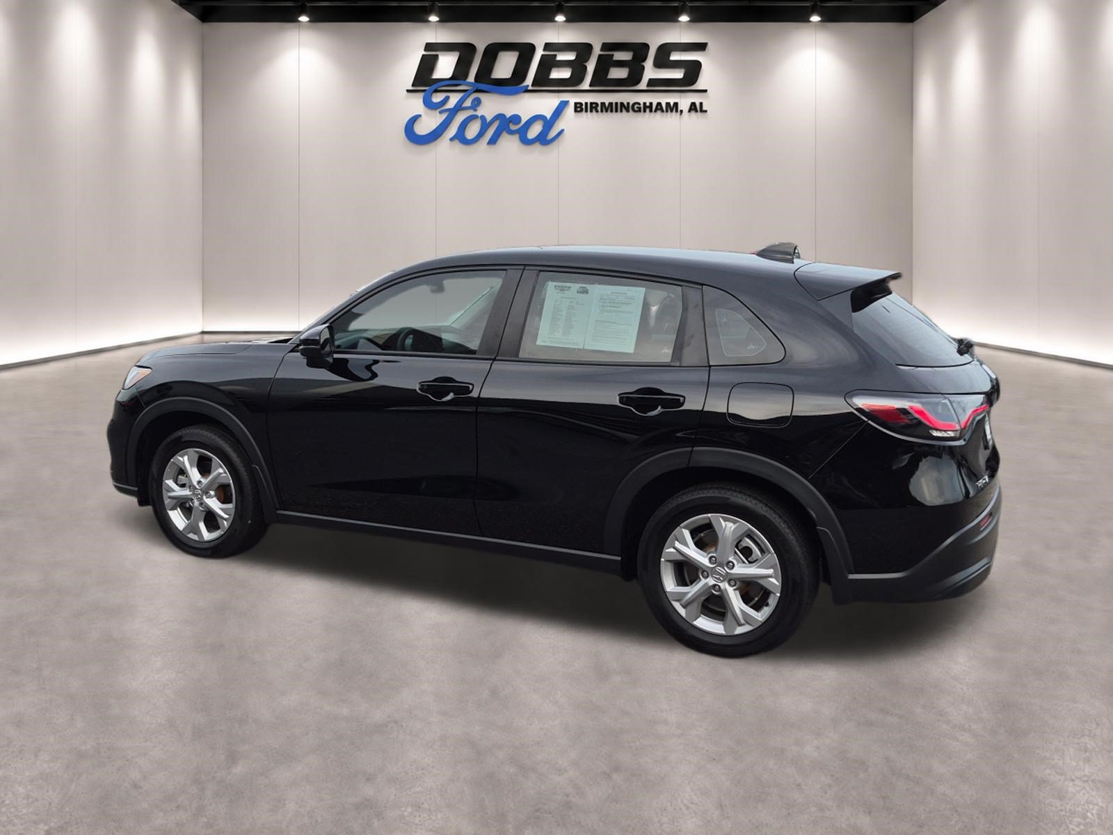 Used 2025 Honda HR-V LX image 5