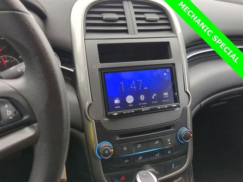 Used 2016 Chevrolet Malibu LT w/ Power Convenience Package image 34