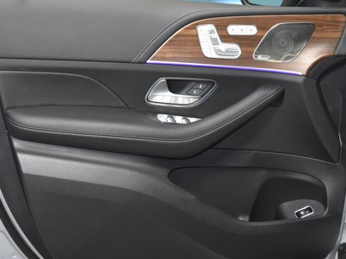 New 2026 Mercedes-Benz GLE 350 4MATIC image 3