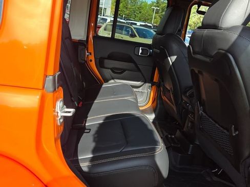 Used 2025 Jeep Wrangler Unlimited Sahara AWD/4WD image 14
