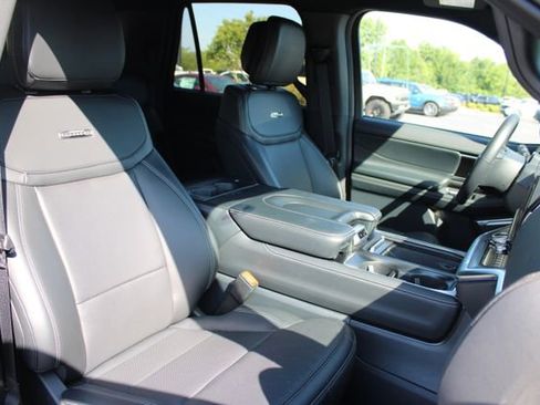 New 2026 Ford Expedition Max Platinum w/ Stealth Performance Package AWD/4WD image 9