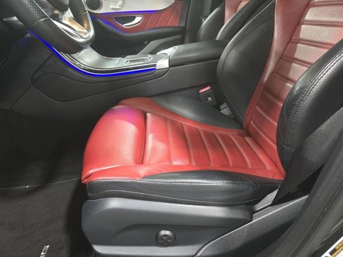 Used 2023 Mercedes-Benz GLC 300 4MATIC Coupe image 24