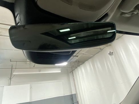 Used 2022 Volvo XC60 B5 Momentum w/ Climate Package image 27