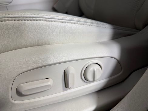 Used 2023 GMC Acadia Denali image 24