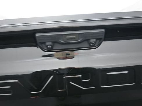 Used 2023 Chevrolet Silverado 1500 ZR2 image 25