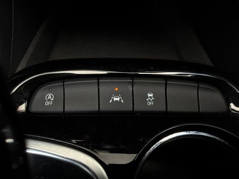 Used 2025 Buick Encore GX Preferred FWD image 23