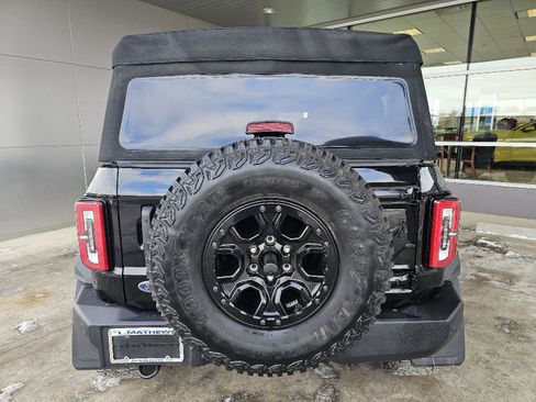 Used 2023 Ford Bronco Wildtrak image 4