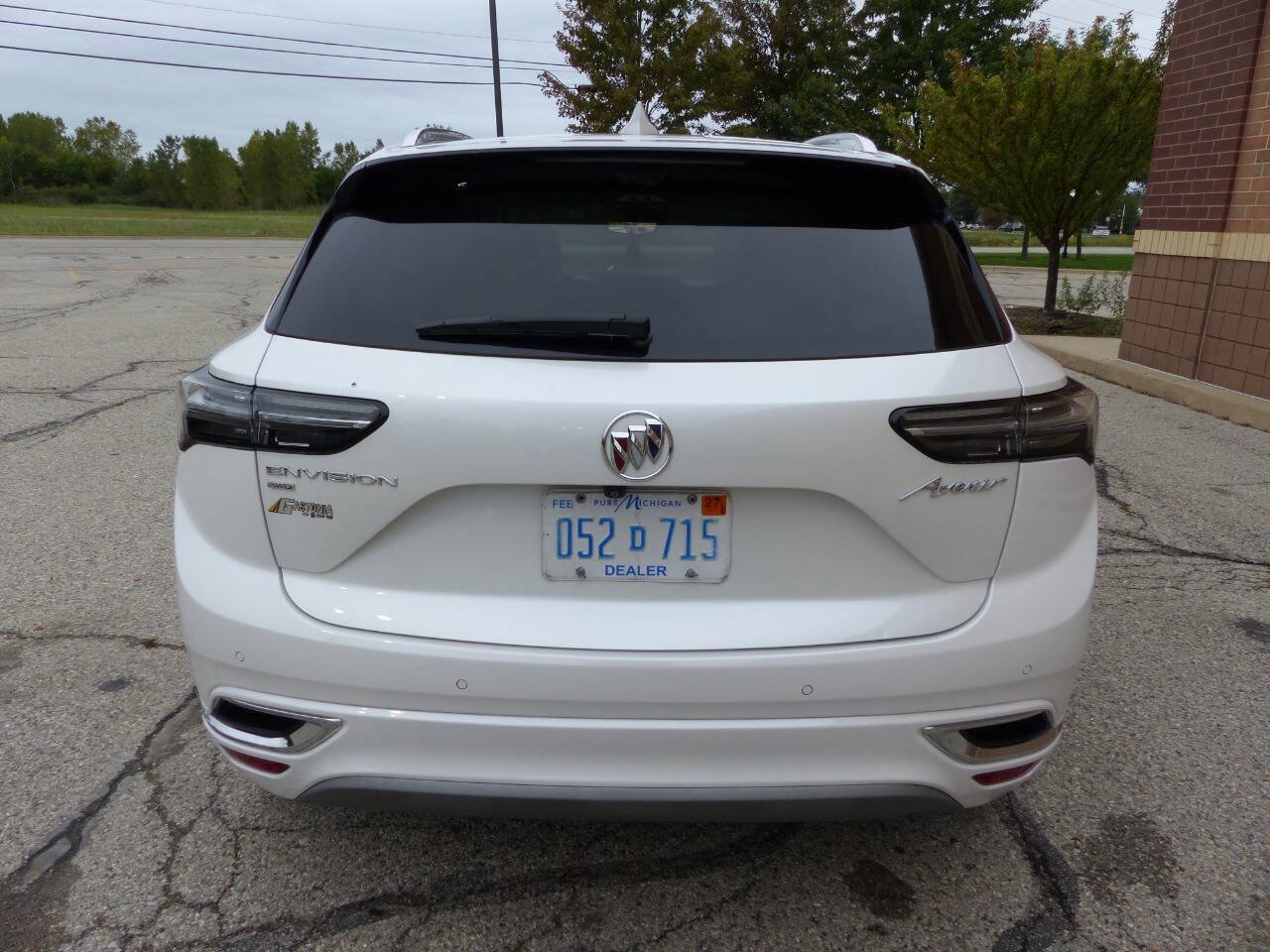 Used 2023 Buick Envision Avenir AWD/4WD image 7