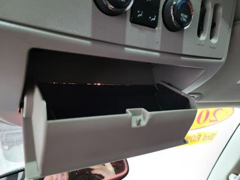 Used 2015 Nissan Armada Platinum image 47