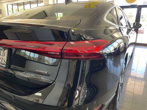 Used 2025 Audi A6 e-tron Premium Plus w/ Premium Plus AWD/4WD image 17