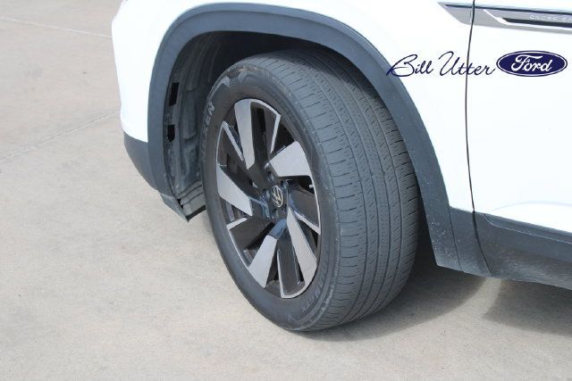Used 2024 Volkswagen Atlas Cross Sport SE AWD/4WD image 9