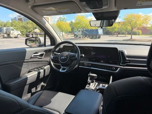 Used 2024 Kia Sportage EX FWD image 19