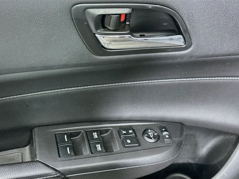 Used 2013 Acura ILX w/ Premium Package FWD image 15