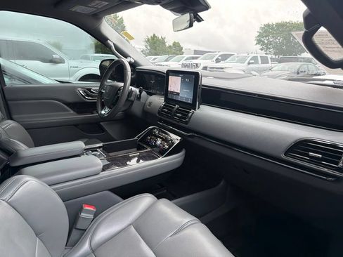 Used 2020 Lincoln Navigator Reserve w/ Luxury Package AWD/4WD image 5